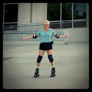 Meet your Posher, Joanie